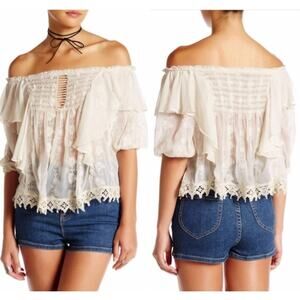 Free People Off Shoulder Coquette Lace Blouse. Small NEW
